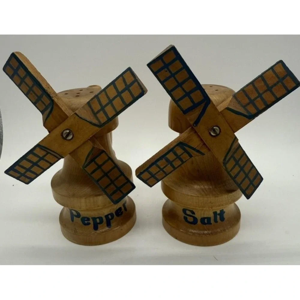 Wooden Windmill Salt Pepper Shakers Hand Painted‎ Rustic Cottage Dutch Kitchen